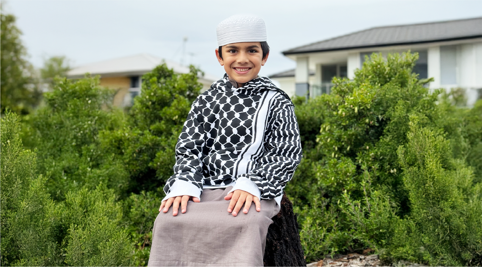 Heritage in Every Thread – Discover the Keffiyeh Hoodie