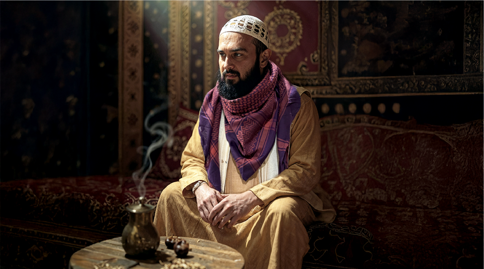 Handcrafted Excellence: The Art of Making a Shemagh