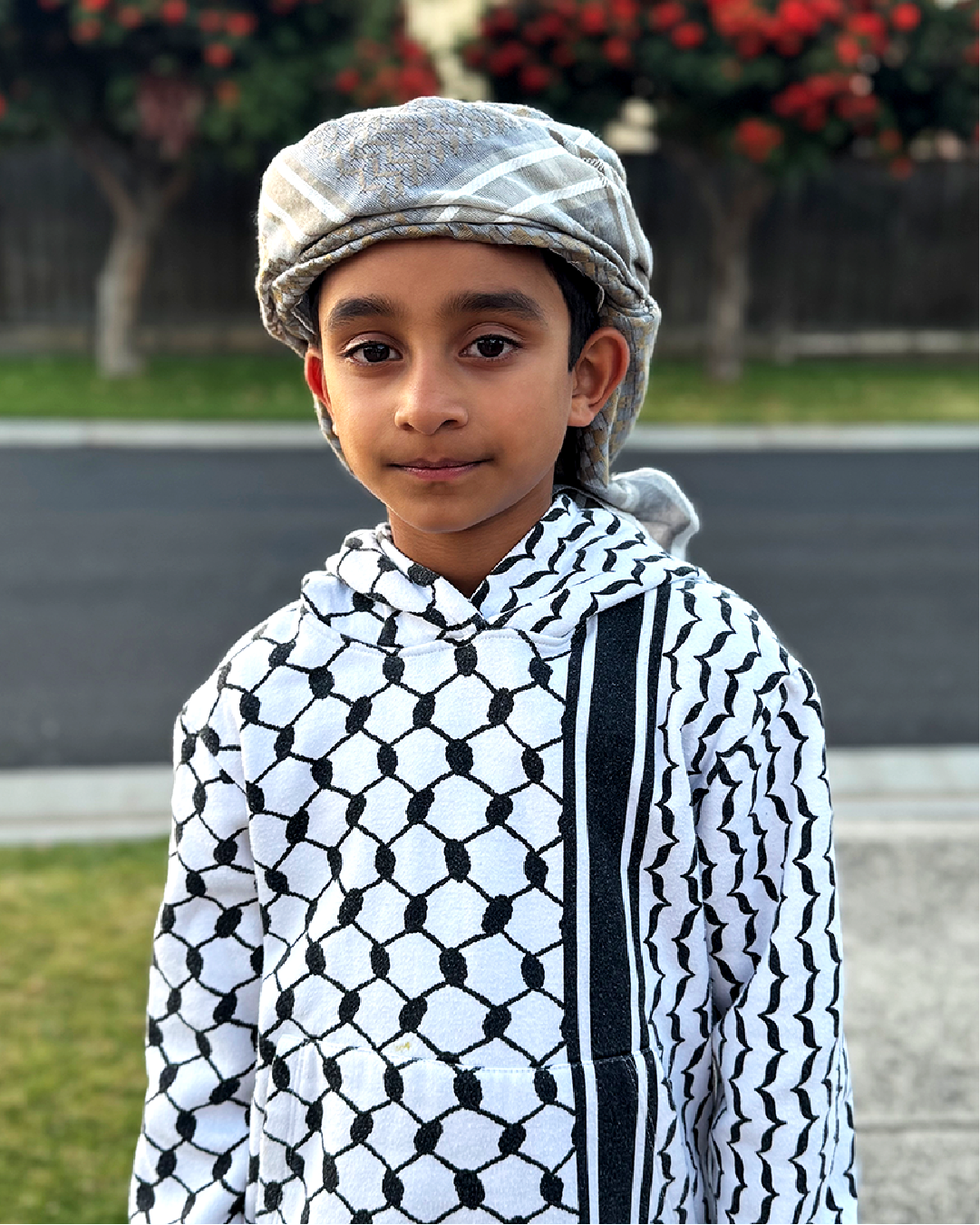 Frequently Bought Together Amama Hamdani