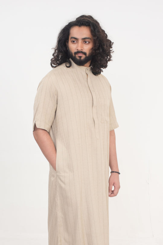 Sleek and Summery – The Half Sleeves Kuwaiti Collar Jalabiyyah