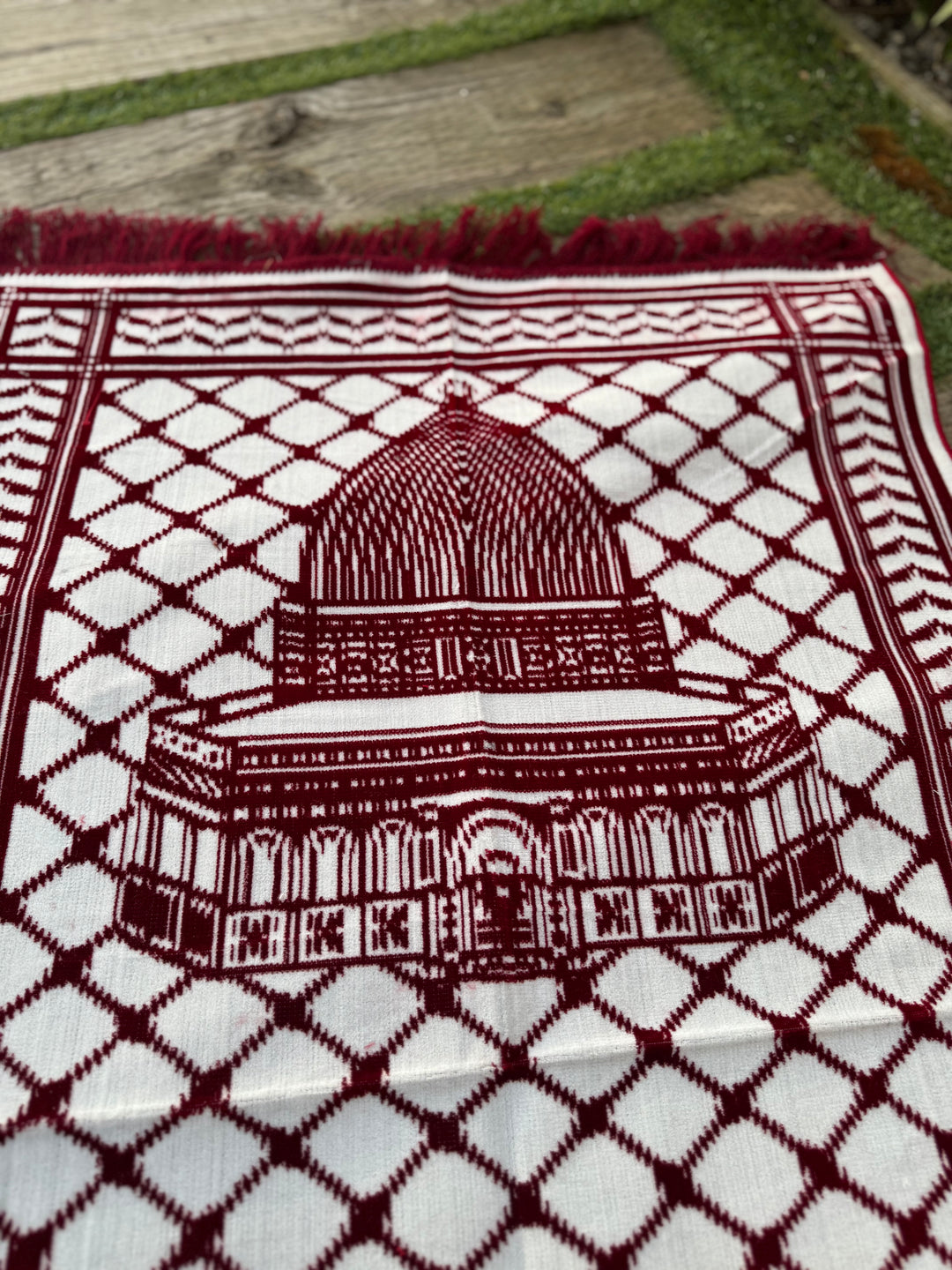 Handcrafted Keffiyeh Prayer Mat: Tradition and Purpose (Red & White)