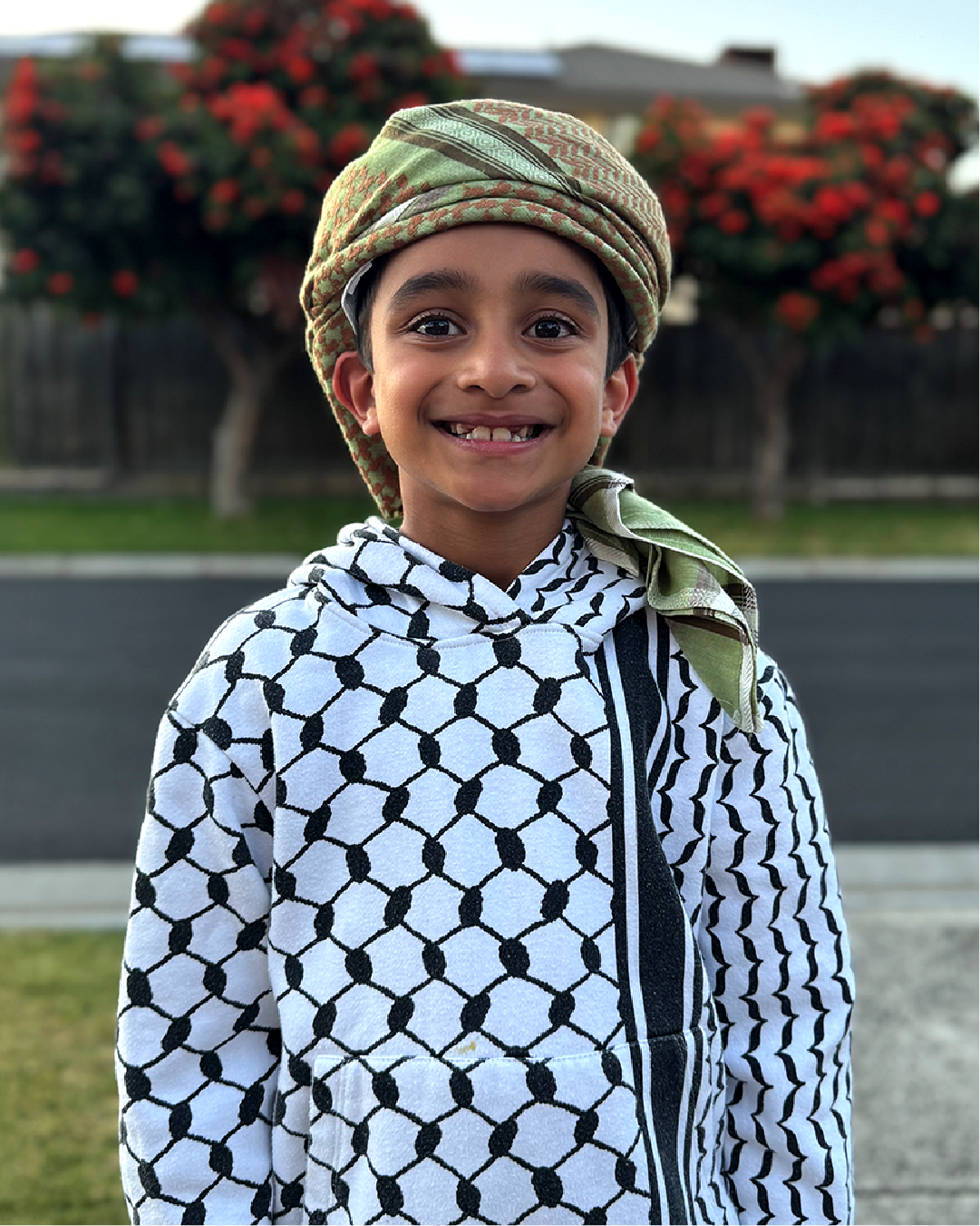 Frequently Bought Together Amama Hamdani