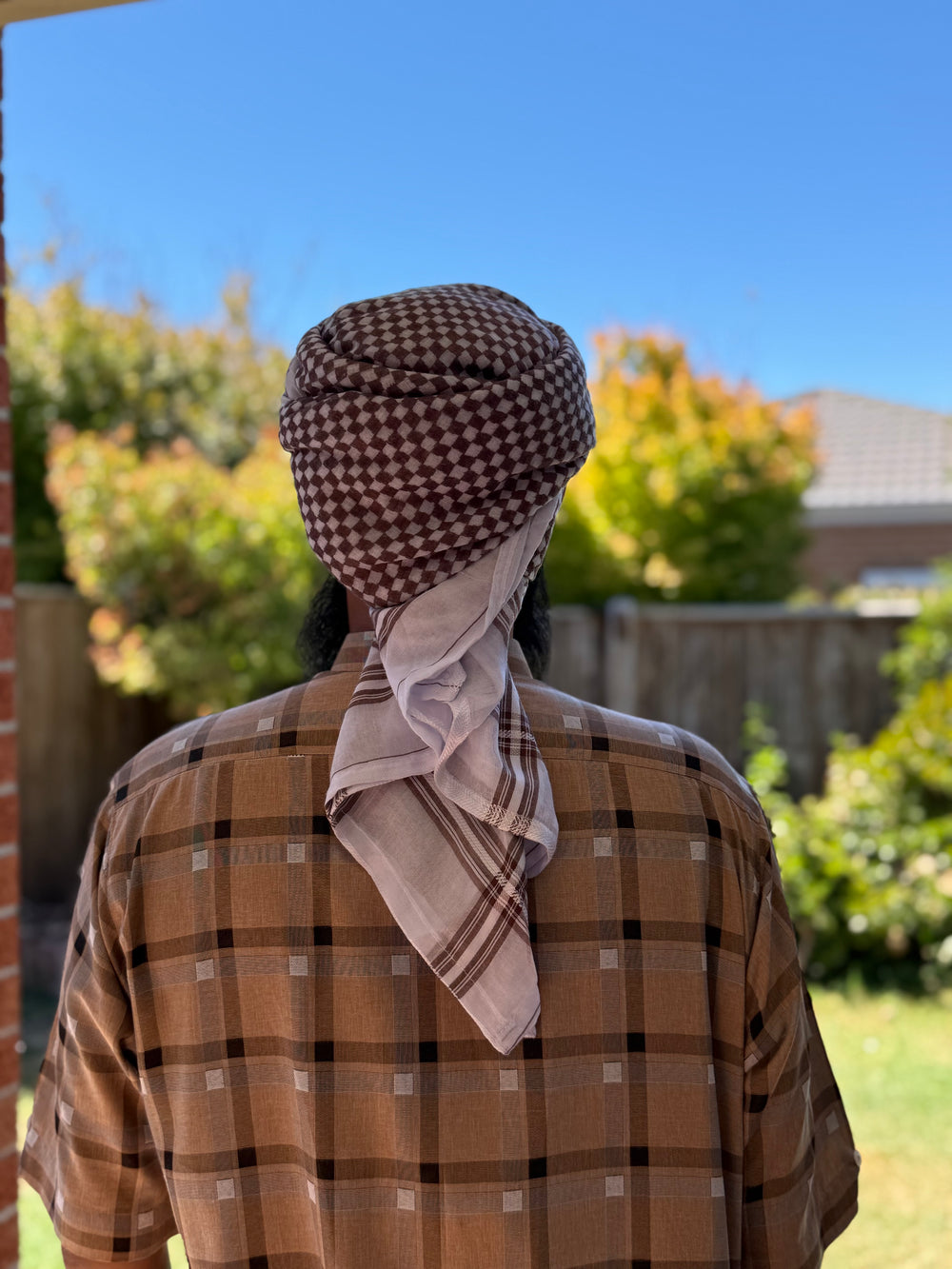 Brown & White - Hamdania