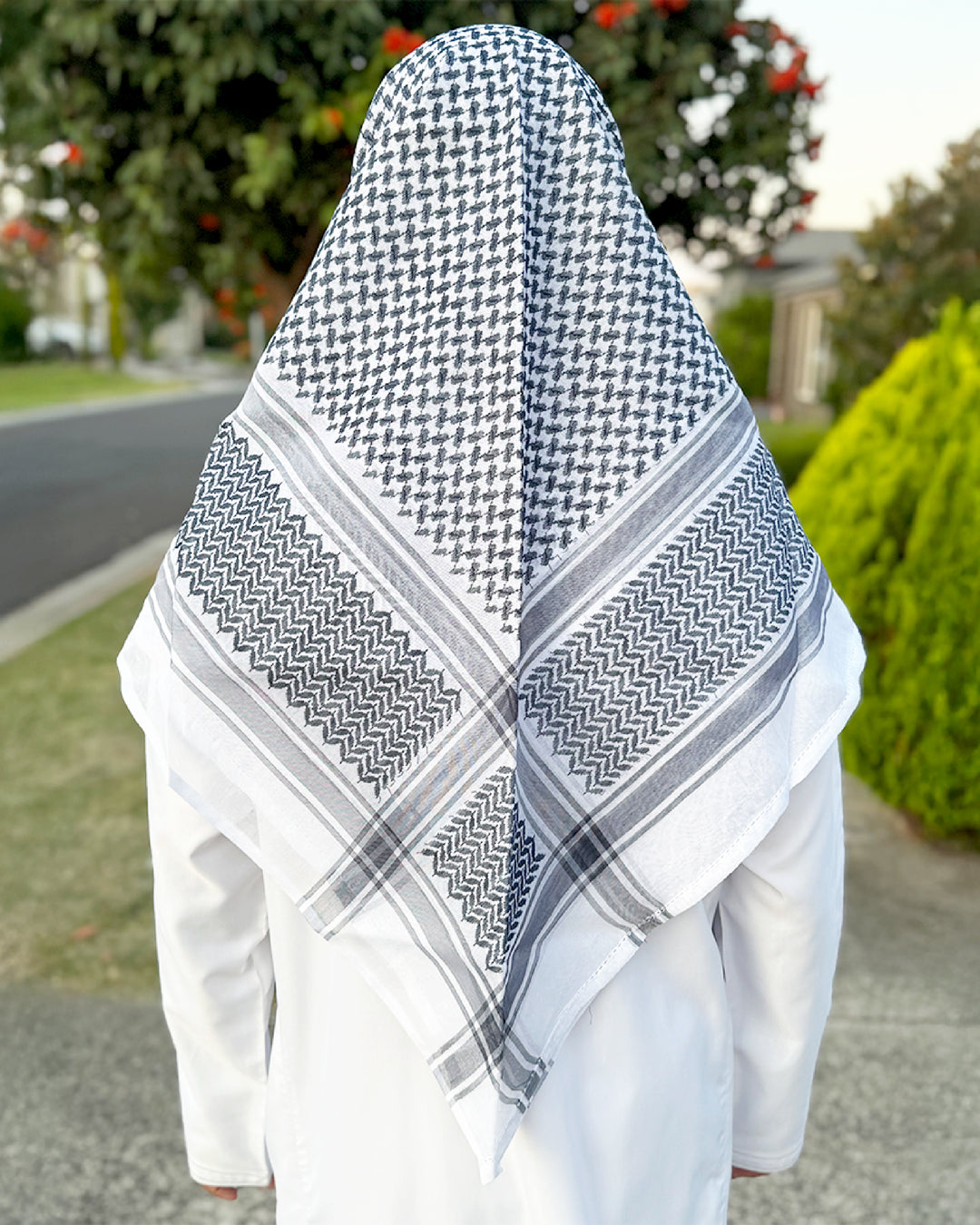 Dark Grey & White Keffiyeh Shemagh