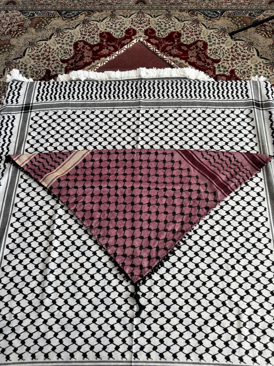 Falahi Bandana – Crimson Legacy