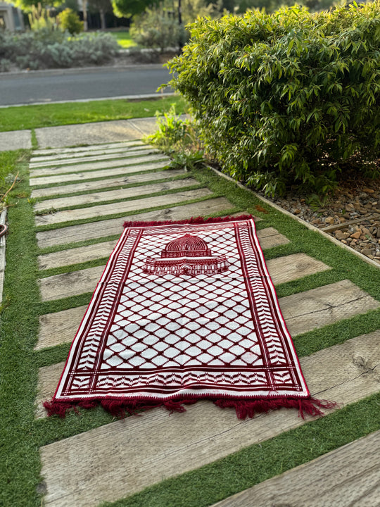 Handcrafted Keffiyeh Prayer Mat: Tradition and Purpose (Red & White)