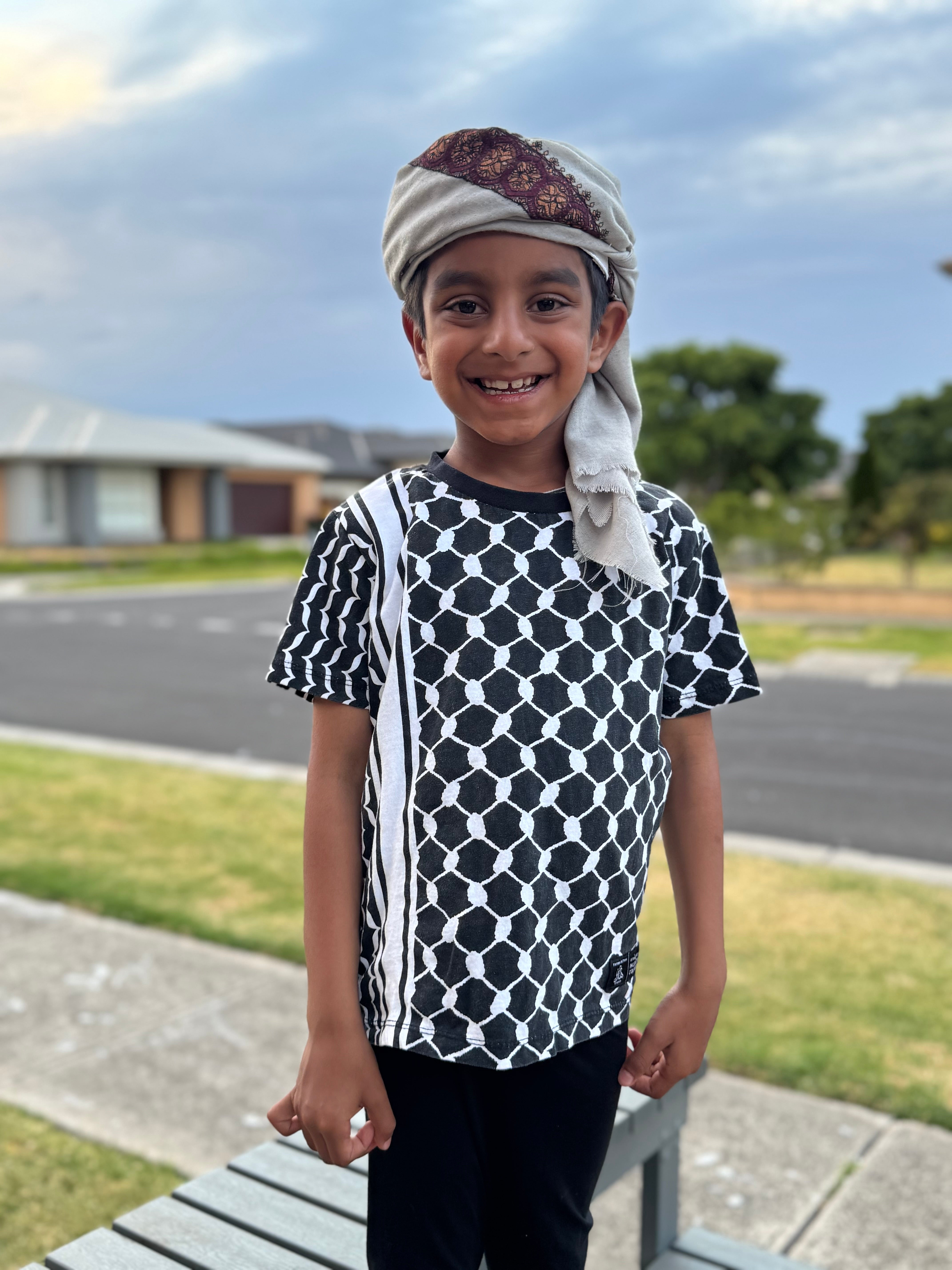 Frequently Bought Together Amama Hamdani