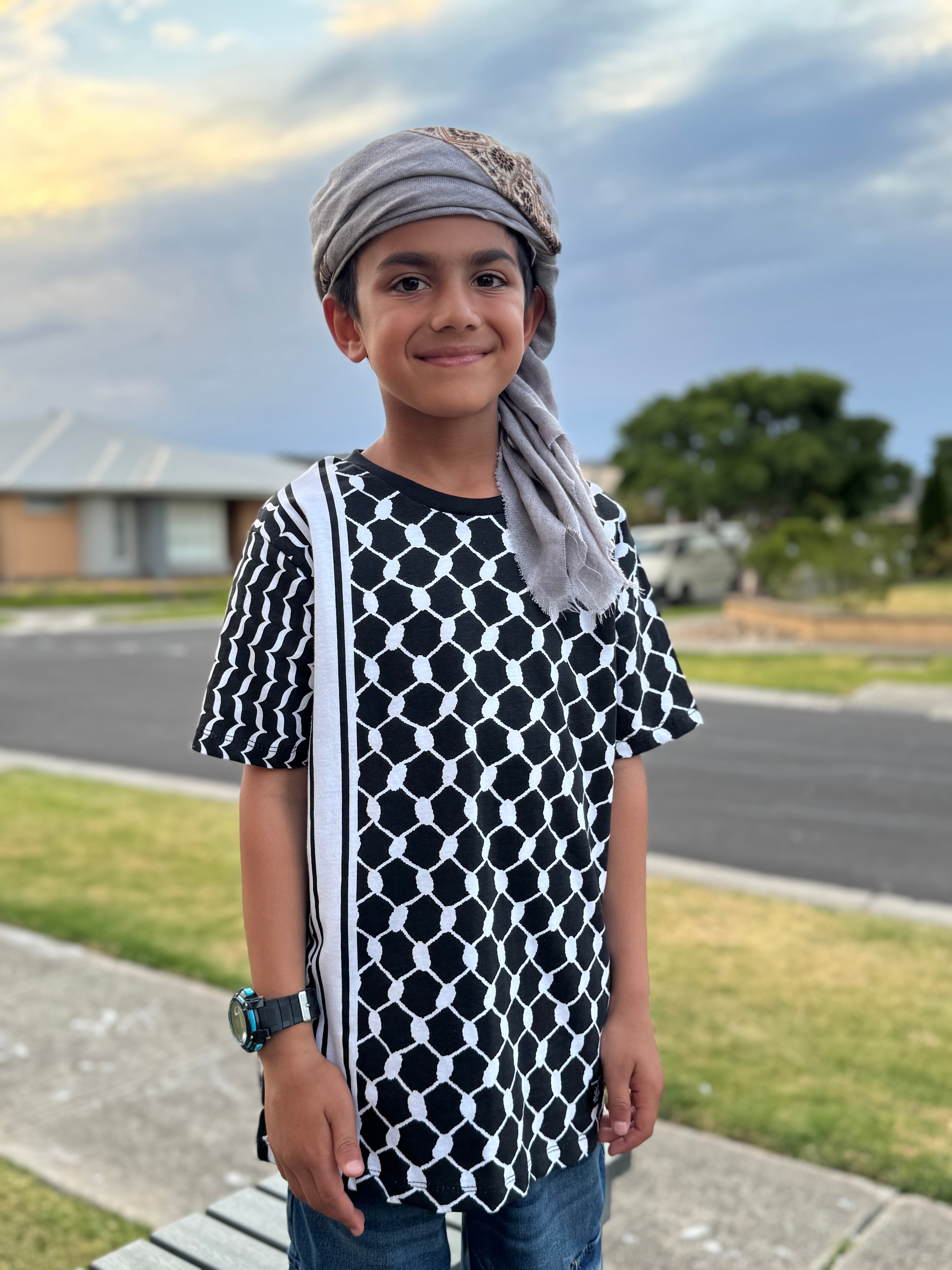 Frequently Bought Together Amama Hamdani