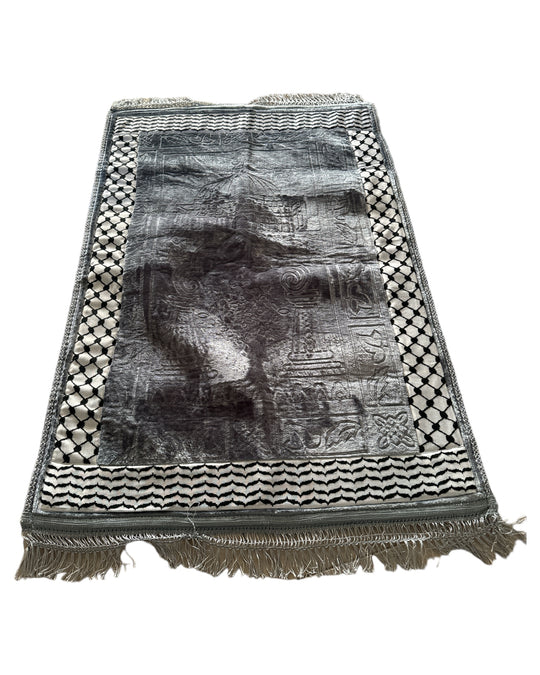 Heritage Elegance: Hand Made Bespoke Keffiyeh Prayer Mats