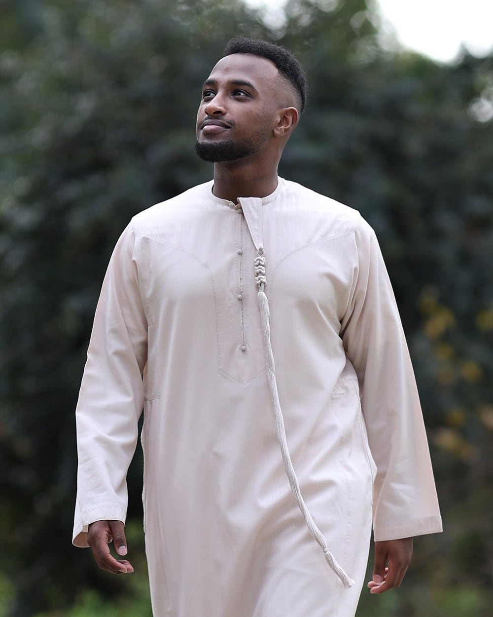 Emirati Majesty Men's Thobe - Y Embroidered Chest (Summers)