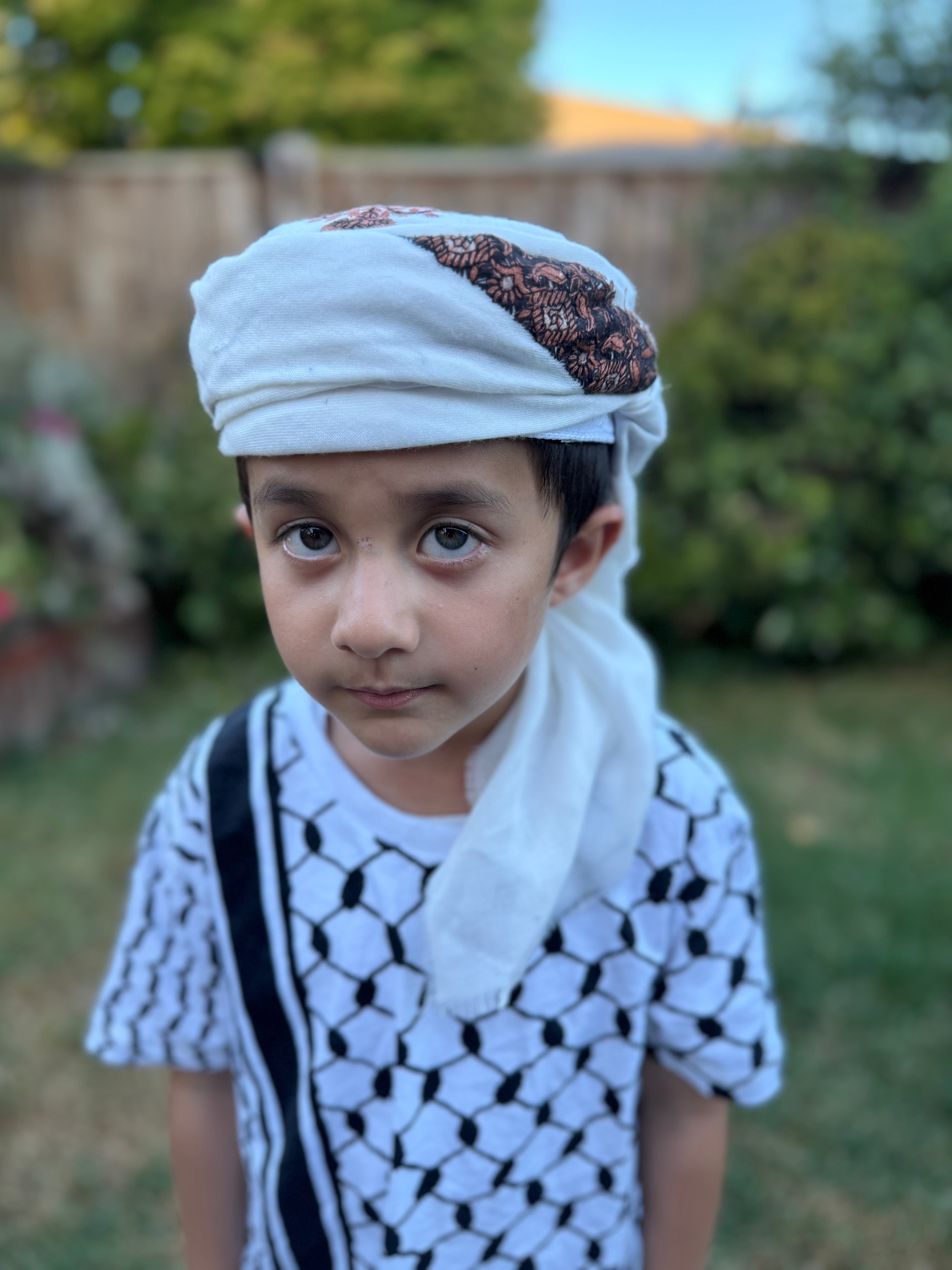 Buy Online Hamdania and Ghutra at Zuhd Store - Main Image