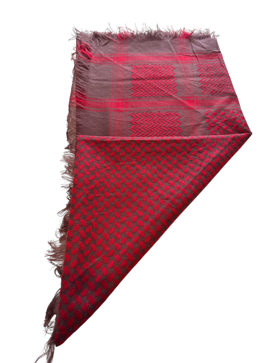 Red Ember Keffiyeh – Flame of Tradition”