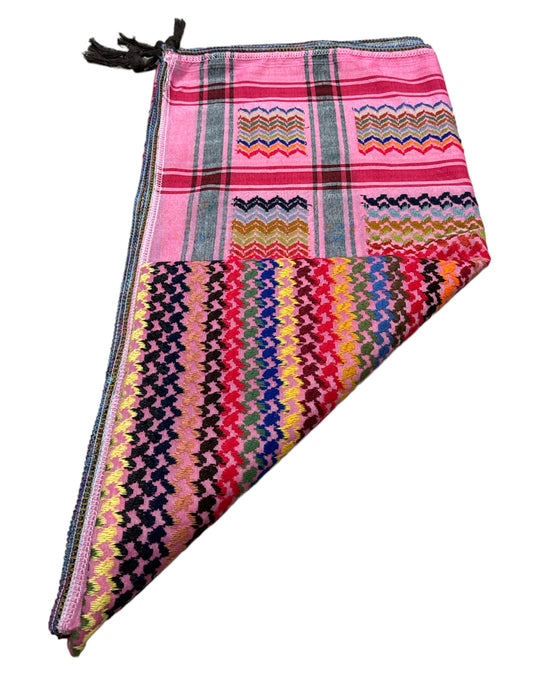 The ZUHD Keffiyeh PINK – A Classic Fusion of Style and Tradition