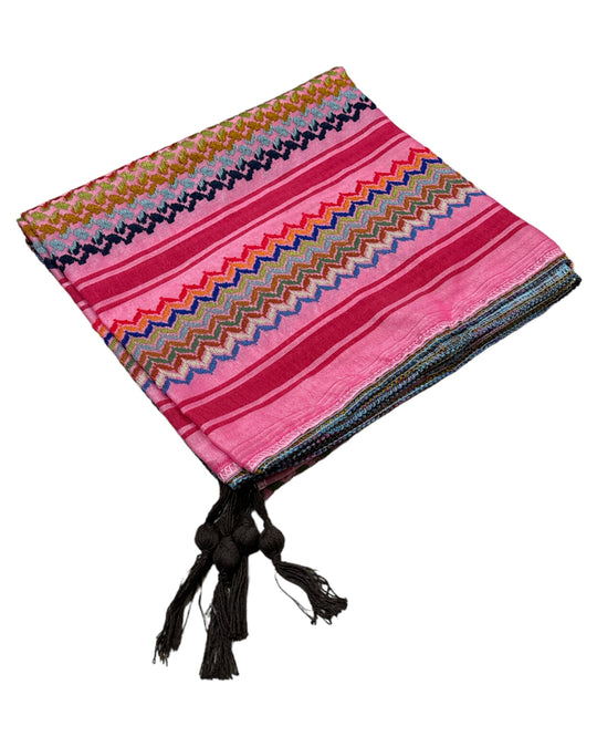 The ZUHD Keffiyeh PINK – A Classic Fusion of Style and Tradition