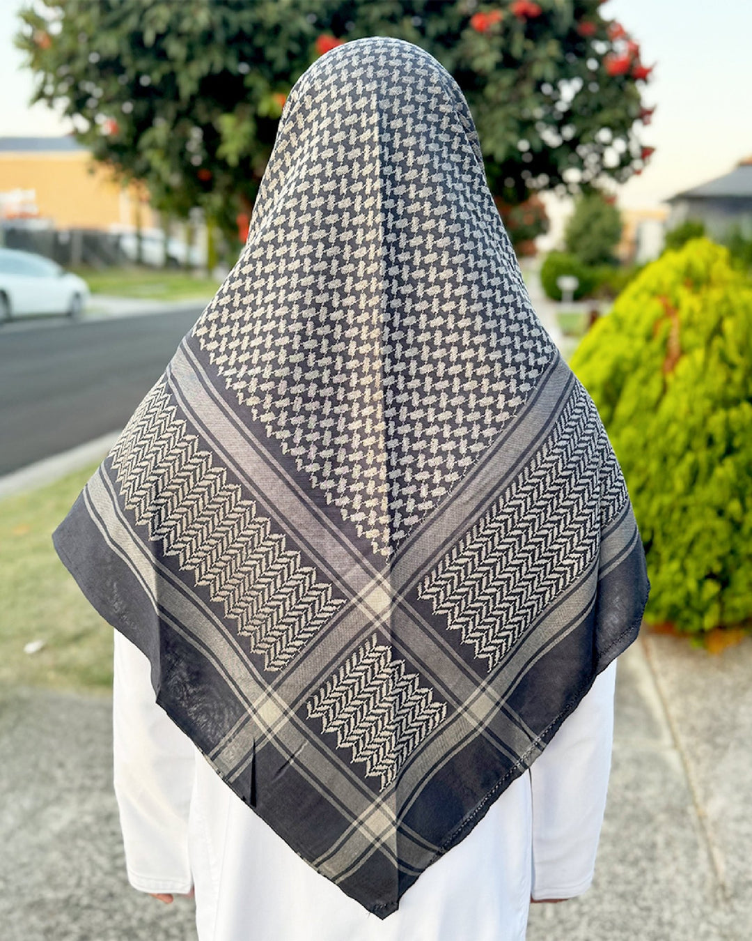 Black & Grey Keffiyeh Shemagh - Zuhd.storeBlack & Grey Keffiyeh Shemagh