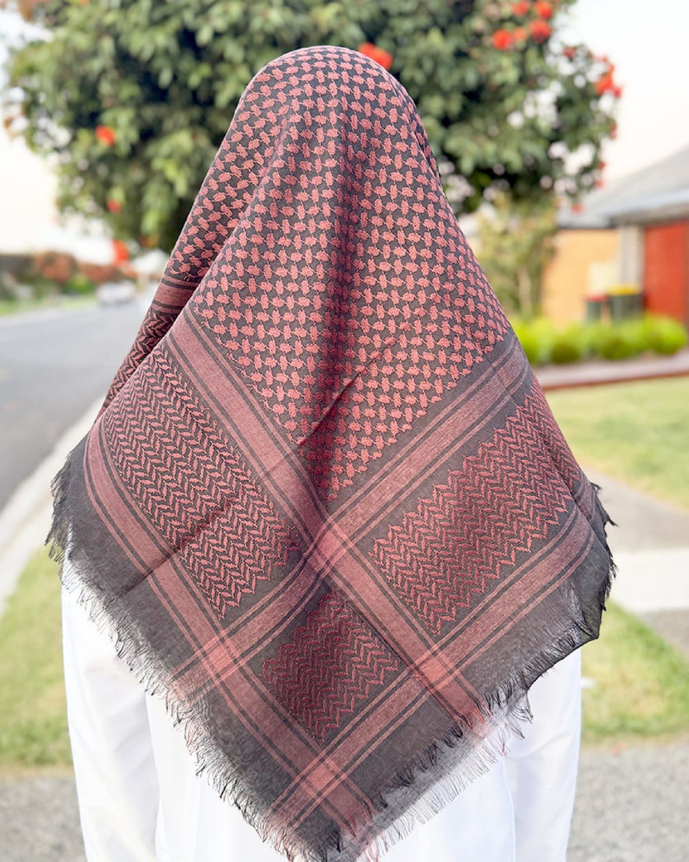 Black & Red Hues Keffiyeh Shemagh - Zuhd.storeBlack & Red Hues Keffiyeh Shemagh