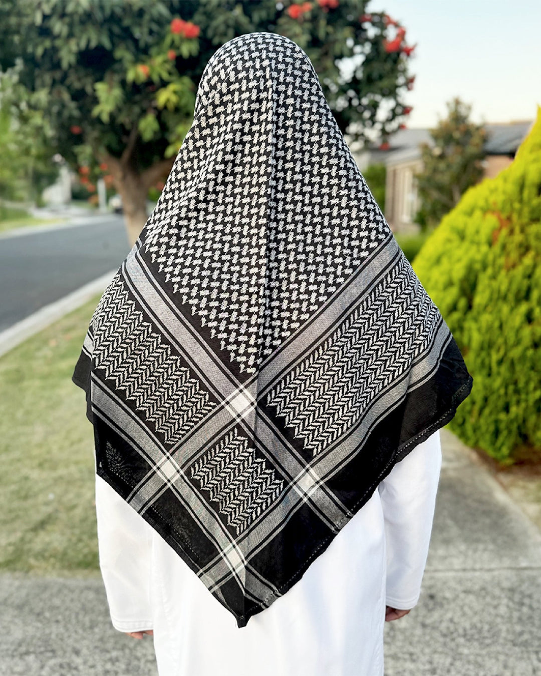 Black & Silver Keffiyeh Shemagh - Zuhd.storeBlack & Silver Keffiyeh Shemagh